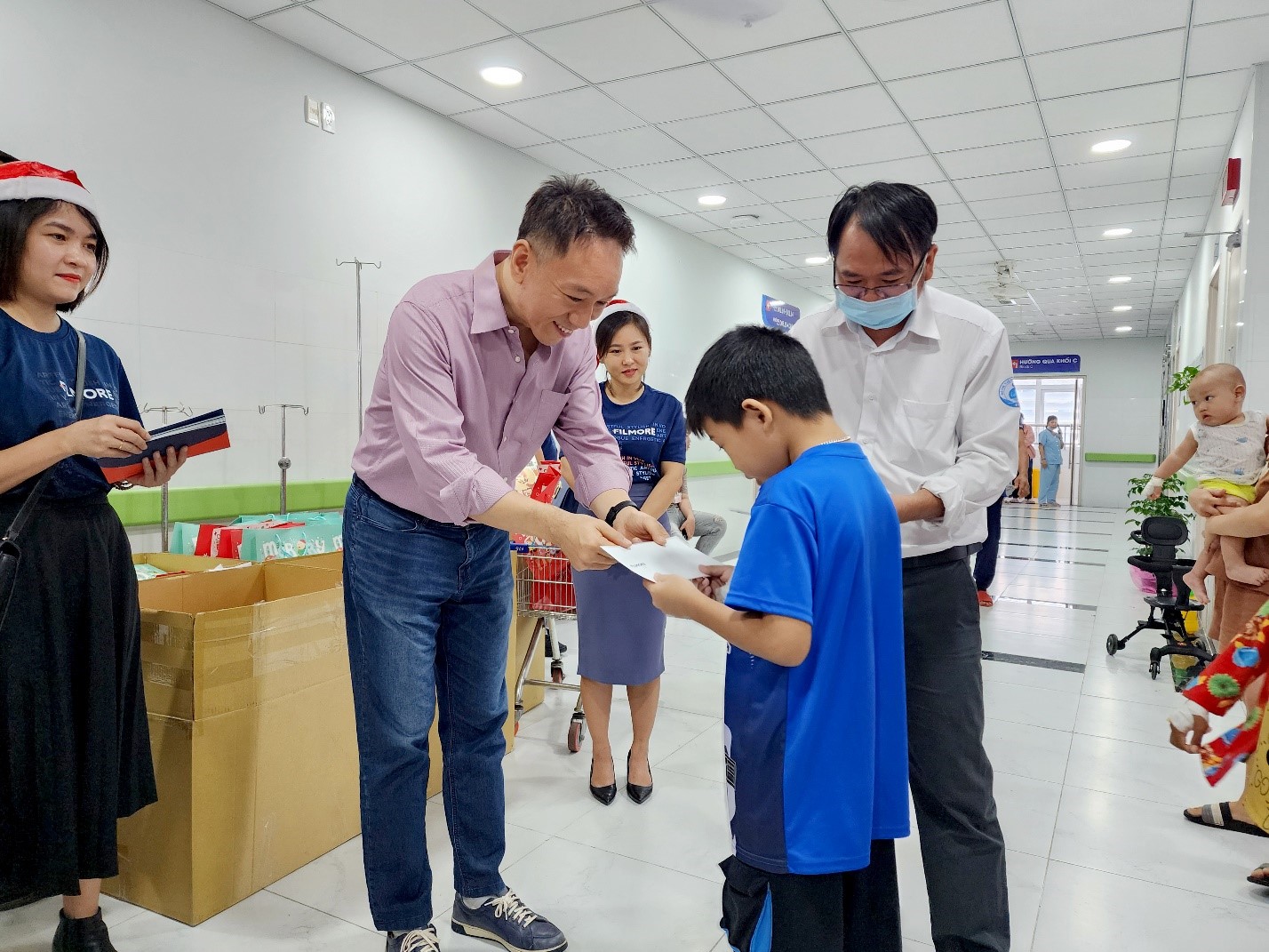 Filmore Development gives christmas gifts to children at hcm city children’s hospital no1
